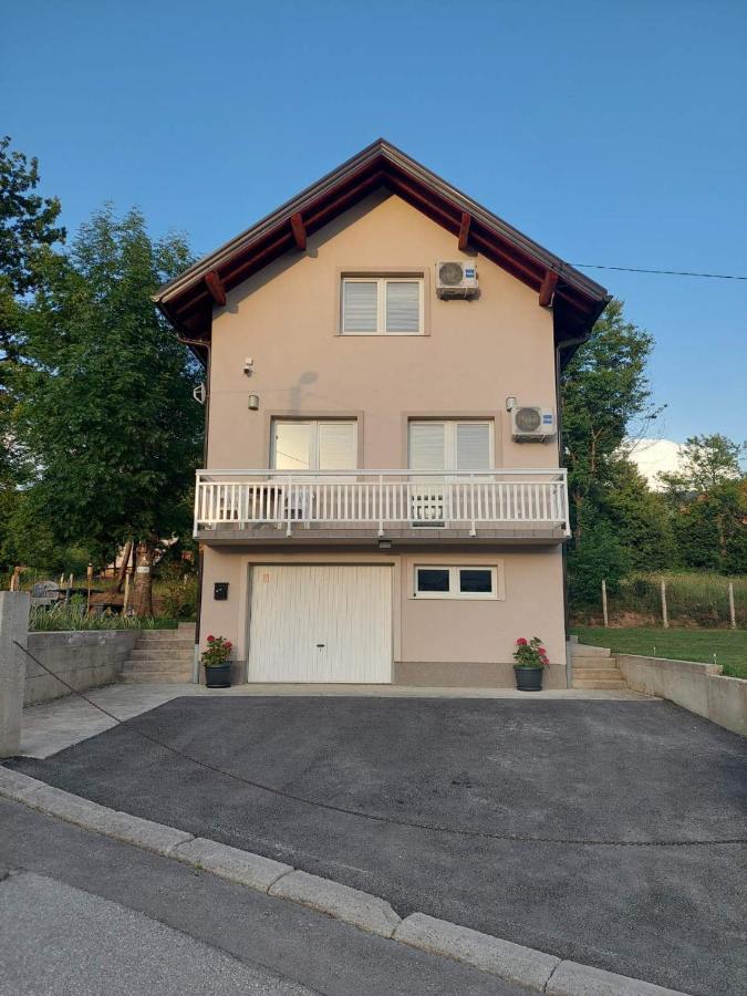 Ferienhaus House Azra *