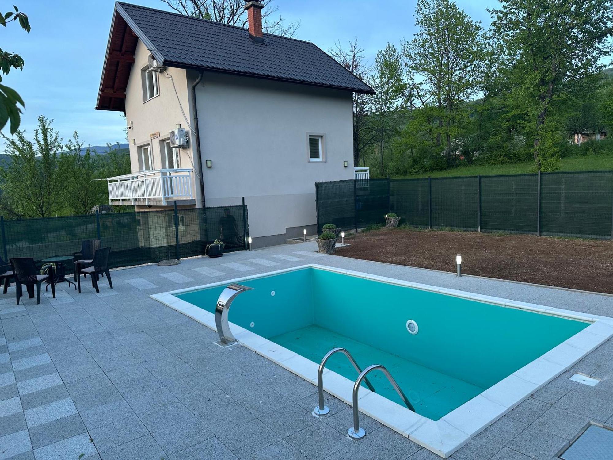 House Azra Holiday home
