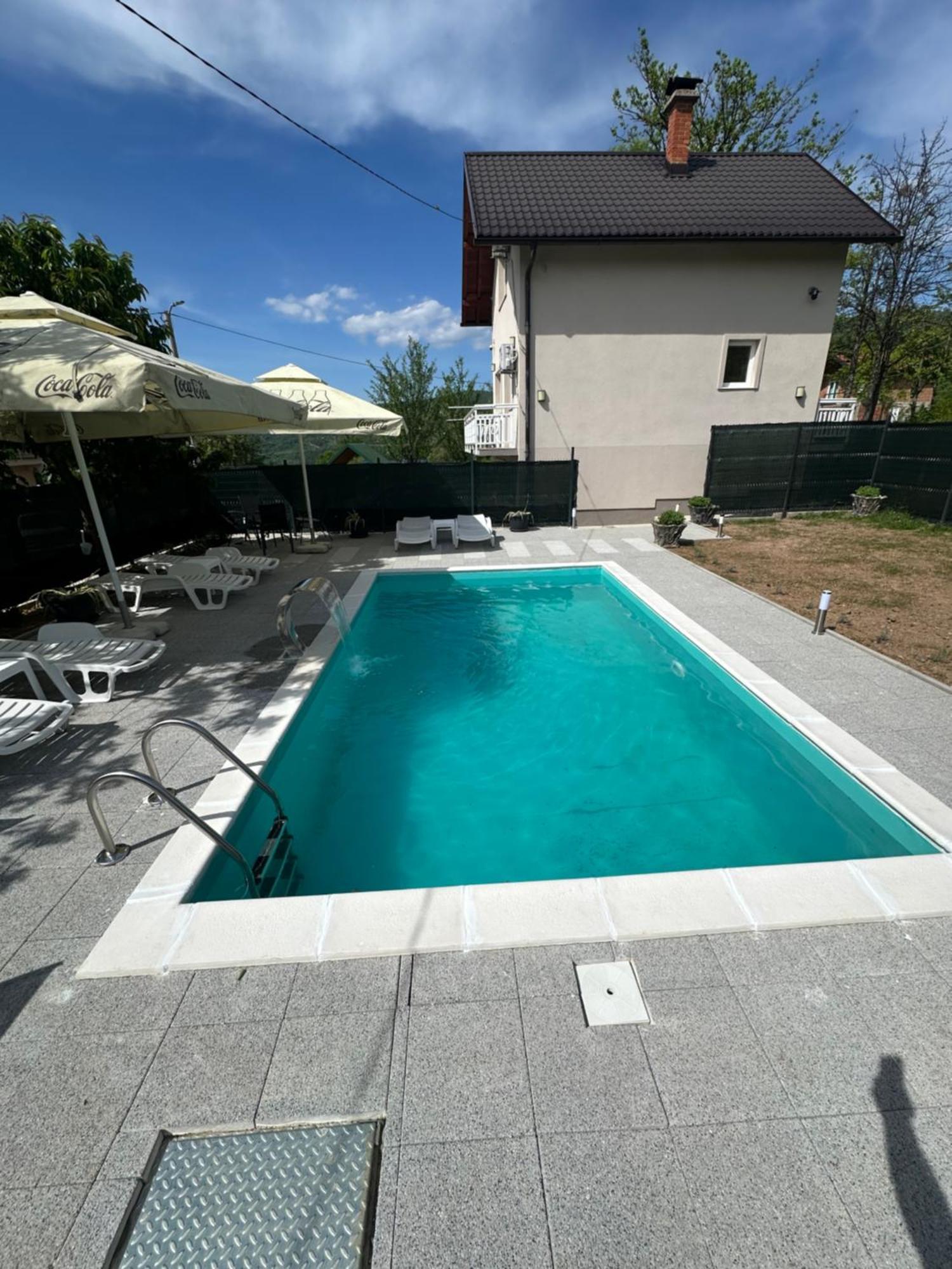 House Azra Ferienhaus *